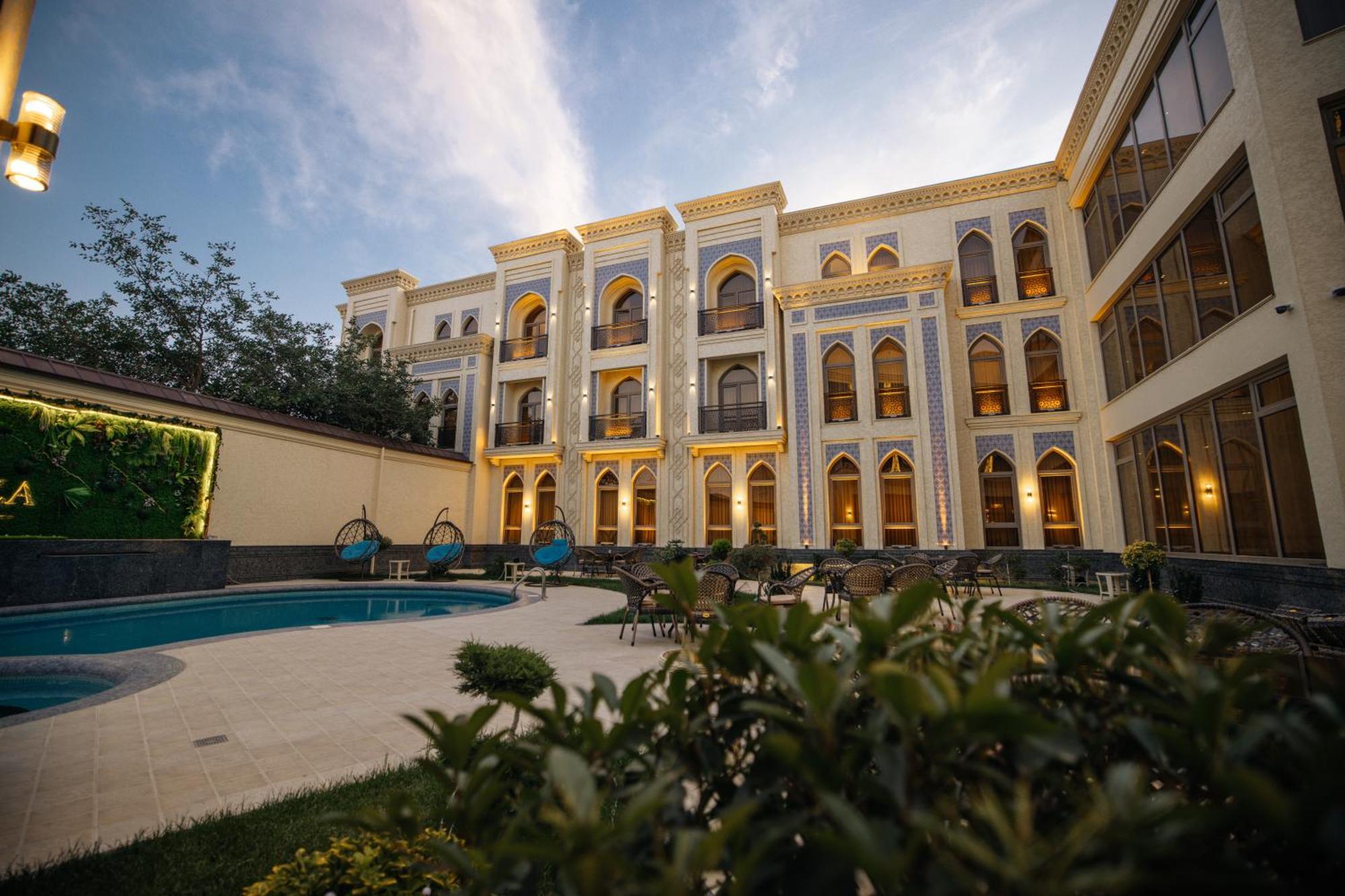Kohinur Plaza Hotel Samarkand Bagian luar foto